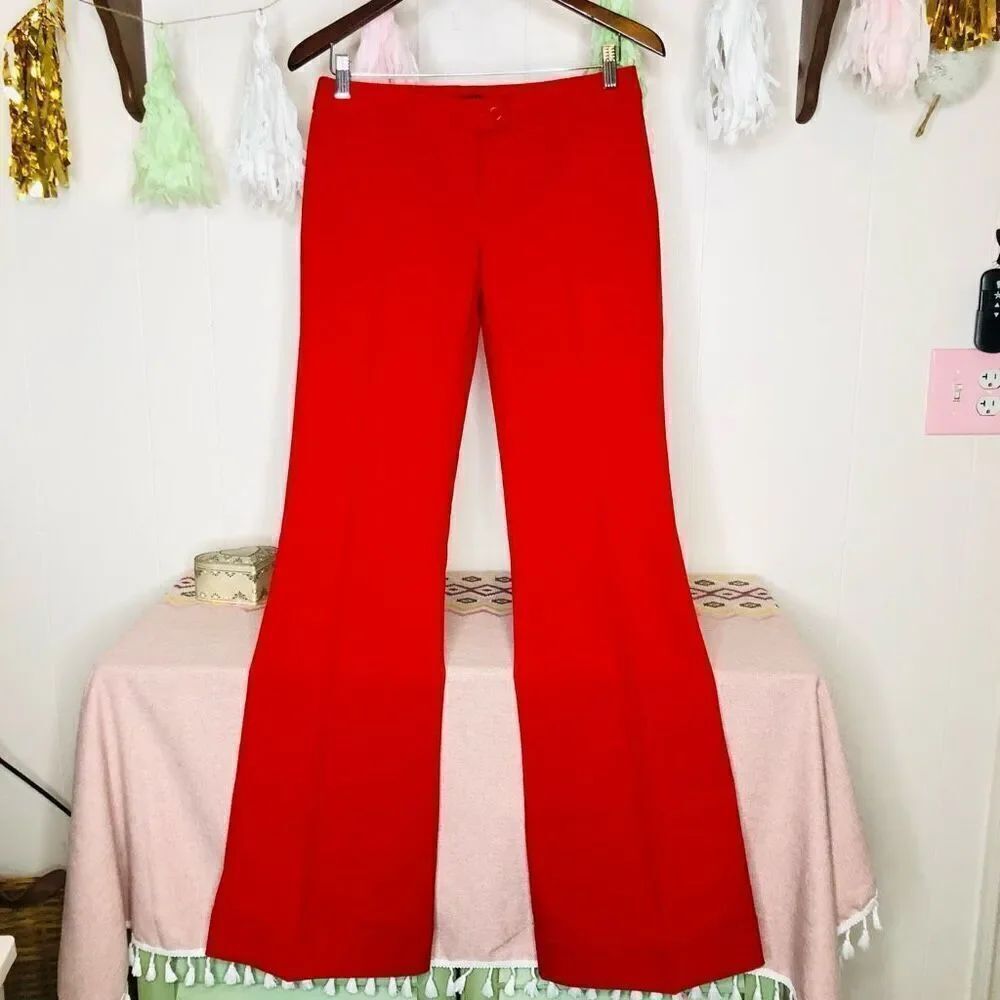 NWT Bershka Womens Mid Rise Cuffed Hem Flat Front Trouser Pants Red Size 5-6